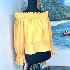 NWT Scoop, Off-the-Shoulder Top, So flattering & Spring & Summer Perfect, Size S